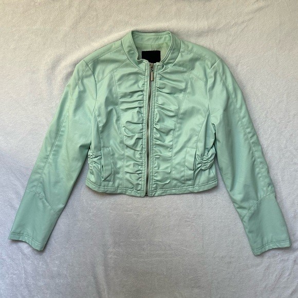 Last Kiss Cropped Leather Jacket - Size Medium - Picture 1 of 16